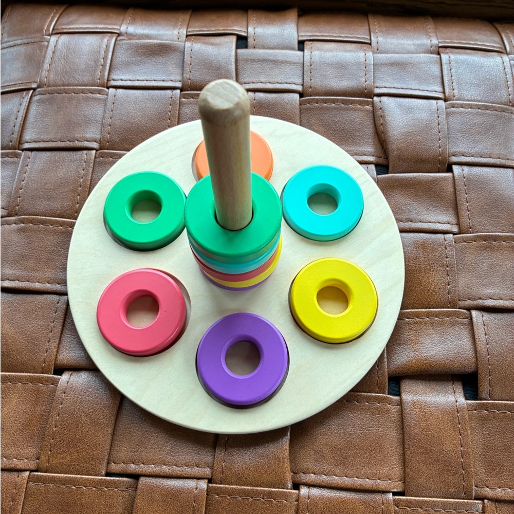 LOVEVERY Flexible Wooden Stacker